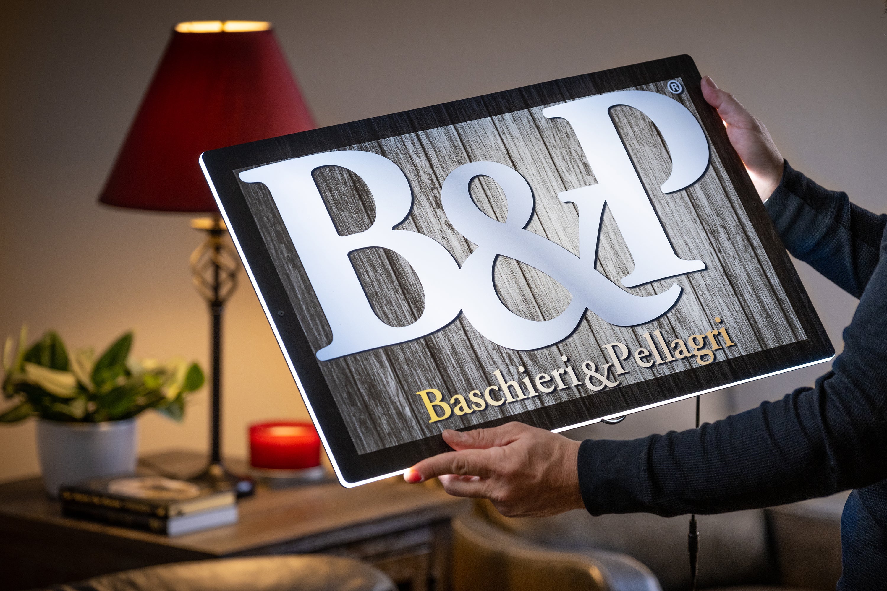 B&P Faux Wood Sign – Baschieri Pellagriusa Lifestyle